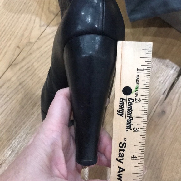 LD Tuttle The Pop Black Leather Platform Booties - Picture 10 of 10